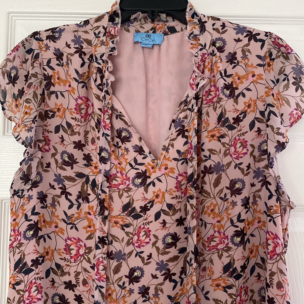 CeCe Floral lavender Floral Top XL - Picture 2 of 4
